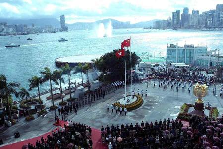 今年7月1日香港將迎來回歸祖國20周年，這是一件大事、盛事