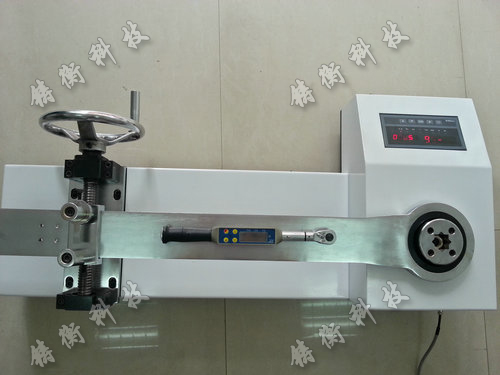 扭力扳手測(cè)量?jī)x圖片