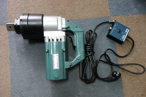 定扭矩電動扭力扳手