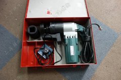 �ߏ�(qi��ng)��˨늄�(d��ng)��Ť������