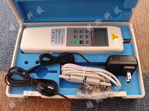 �����y���x