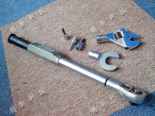 數(shù)顯扭力扳手