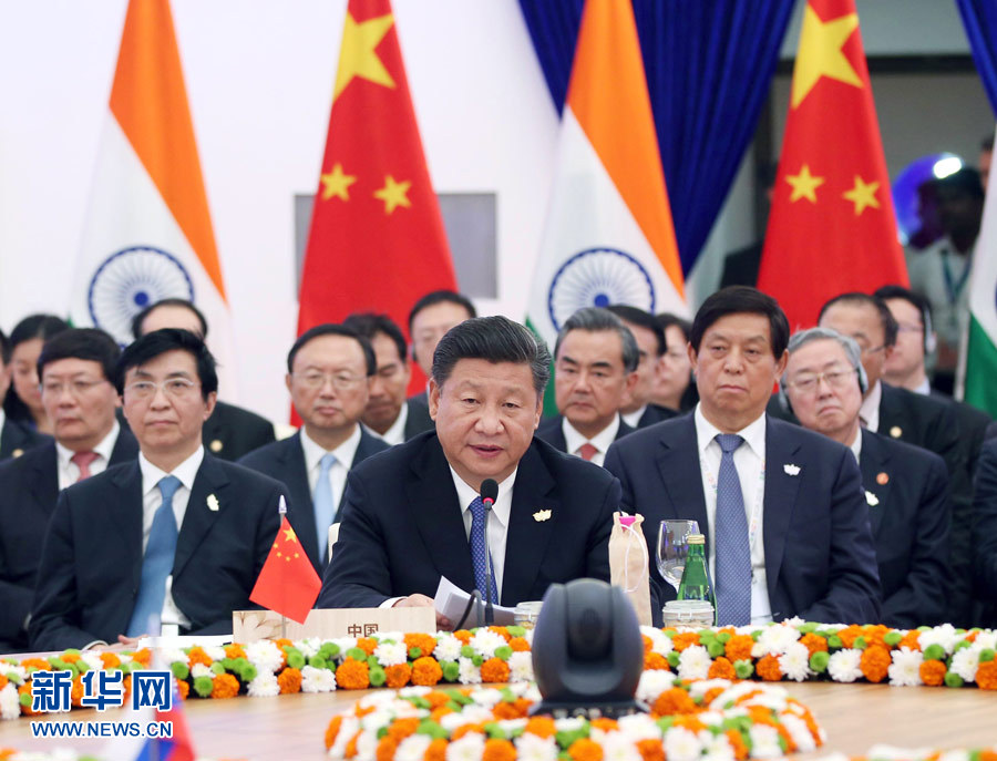 10月16日，金磚國家領導人第八次會晤在印度果阿舉行。中國國家主席習近平、印度總理莫迪、南非總統祖馬、巴西總統特梅爾、俄羅斯總統普京出席。習近平發表題為《堅定信心　共謀發展》的重要講話。新華社記者姚大偉攝 